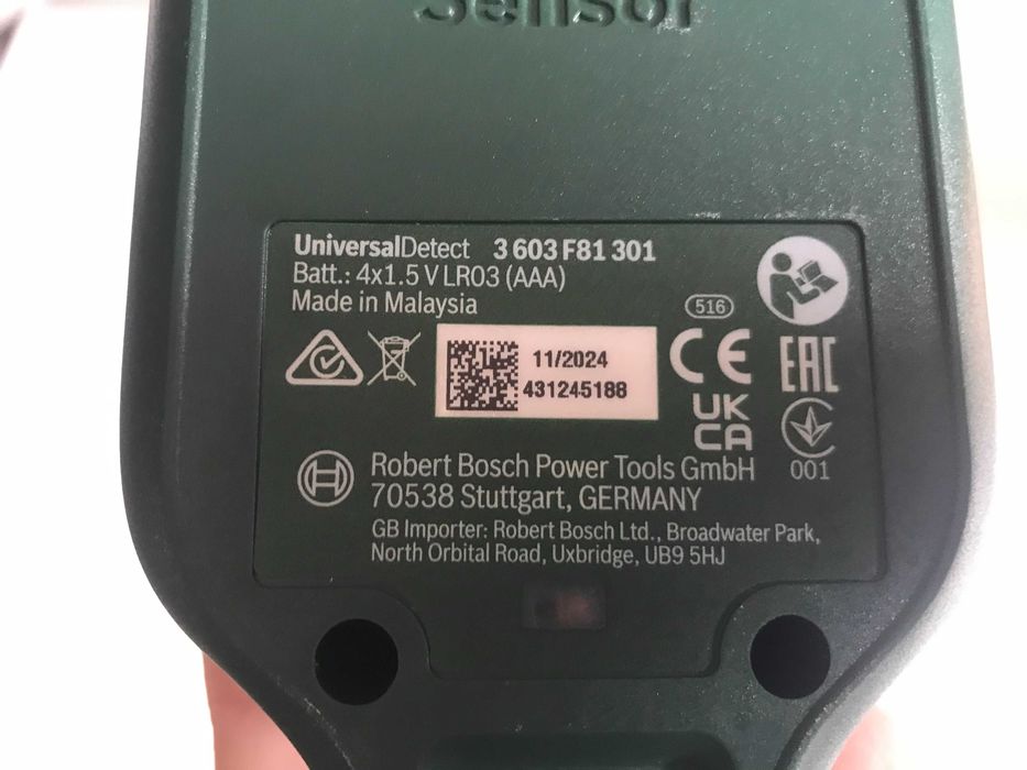 Детектор цифровий Bosch UniversalDetect 3 603 F81 301  з Англії