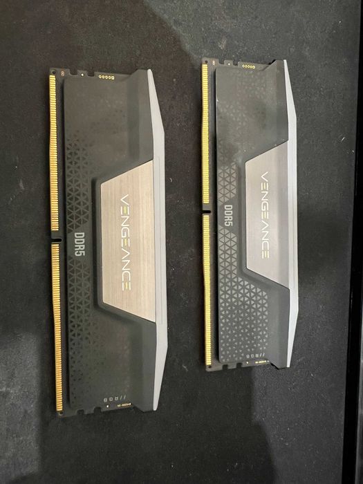 Pamięć Corsair Vengeance RGB, DDR5, 32 GB, 6400MHz, CL32