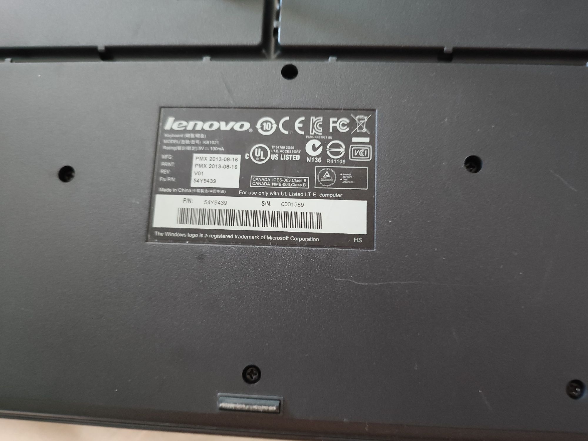 Klawiatura Lenovo orginalna przewodowa czarna komputer laptop tablet
