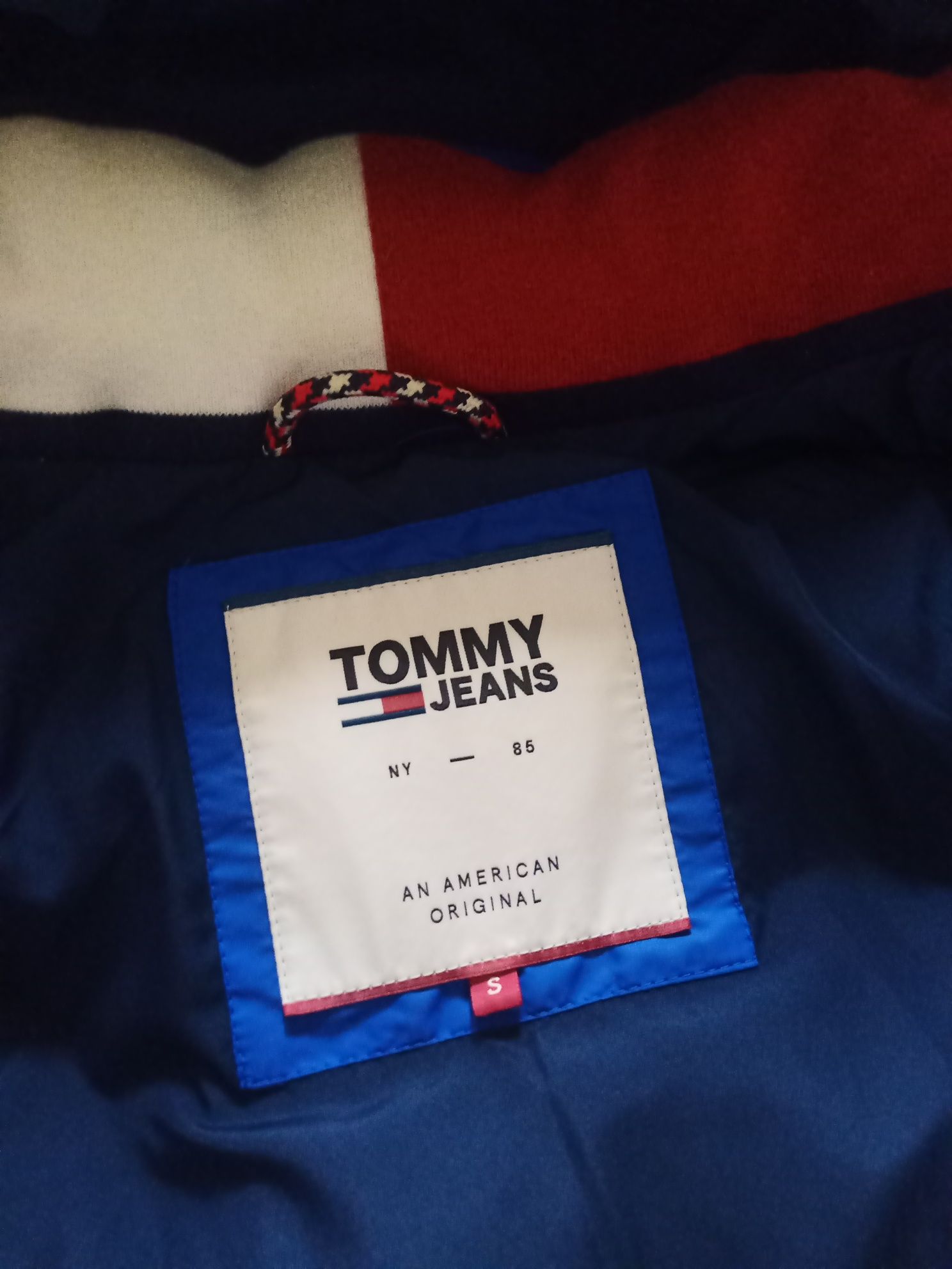 Blusão Tommy Jeans e Blusão Duvetica