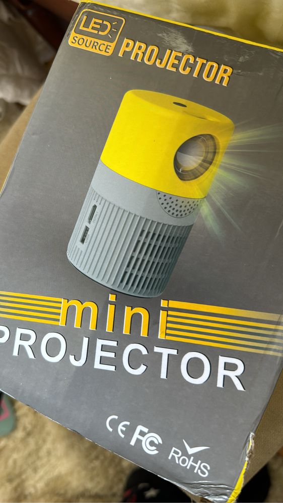 Projector mini semi novo