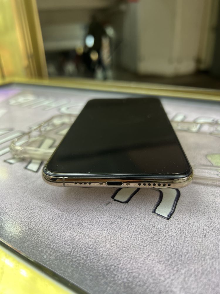 iPhone XS Max gold 256 never lock