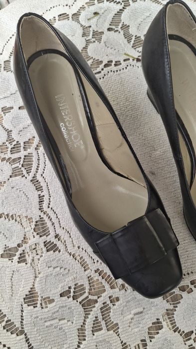 Czółenka skorzane rozmiar 40