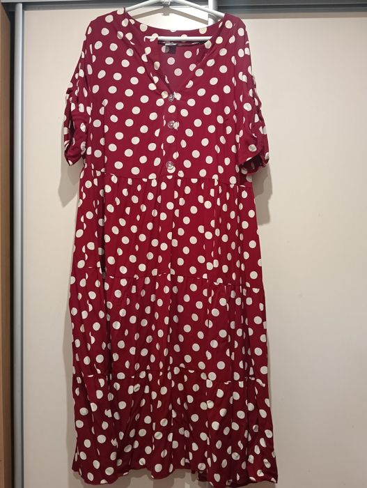 Платье в горошек красное большого размера