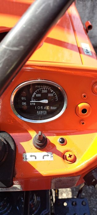 Trator Kubota L1801 20cv