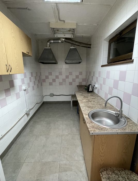 Продаж, комерційне приміщення, 180 квМ