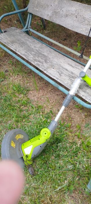 Podkaszarka elektryczna