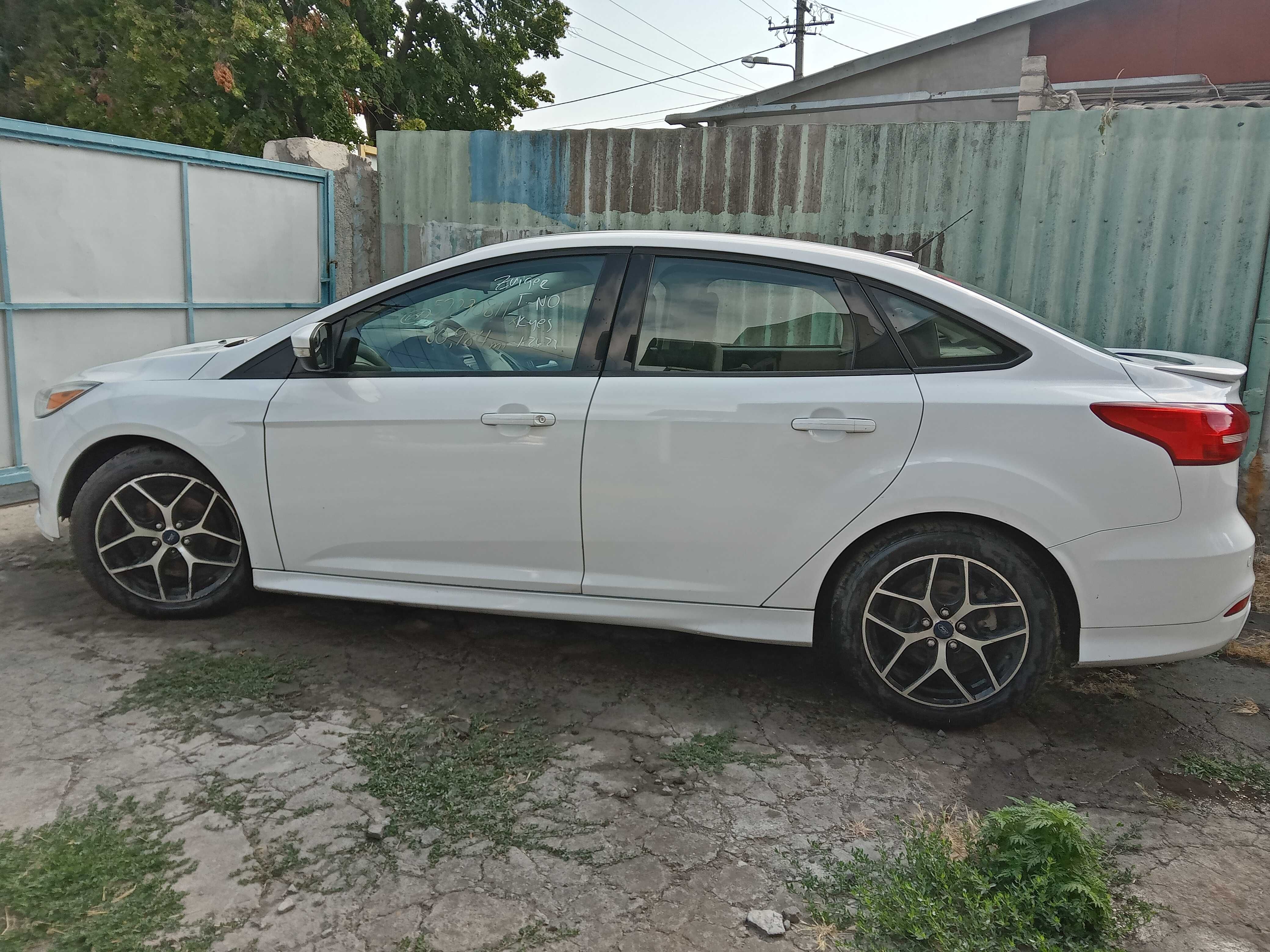 Разборка Форд Фокус 3, запчасти ford focus 3, usa, цвет YZ