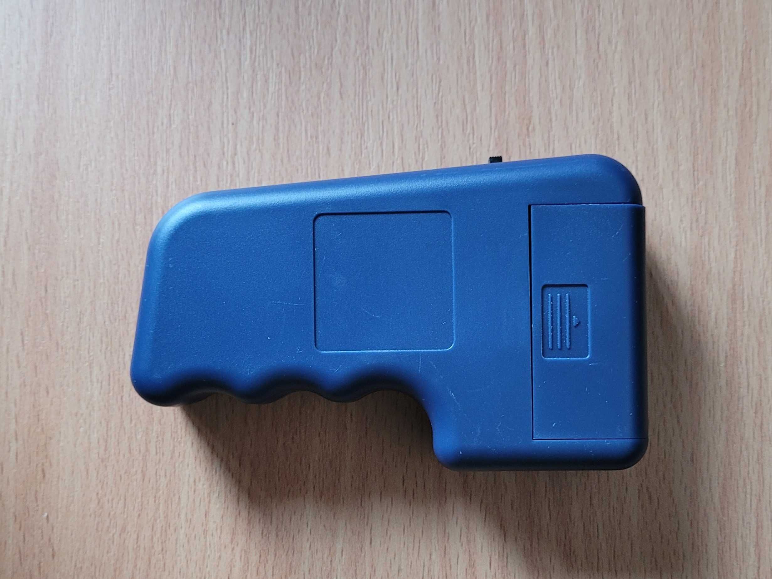 Przenośna kopiarka programator RFID 125 kHz
10 x breloki RFID