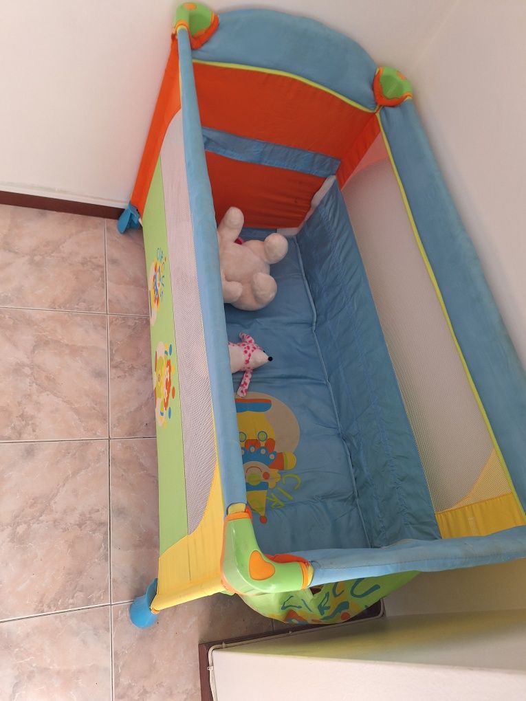 Cama bebé de viagem