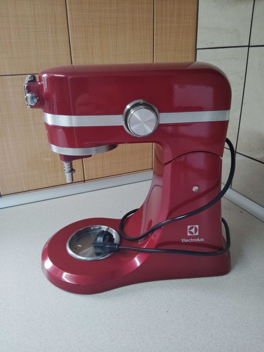 Robot kuchenny planetarny
