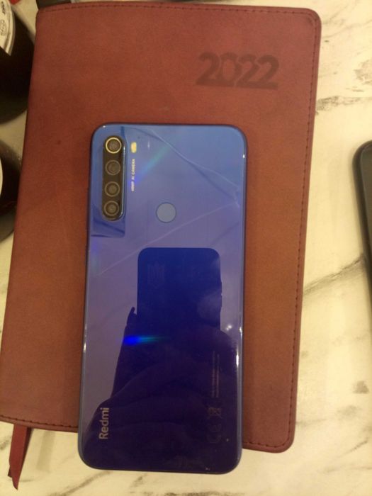 Телефон редмі в хорошому стані