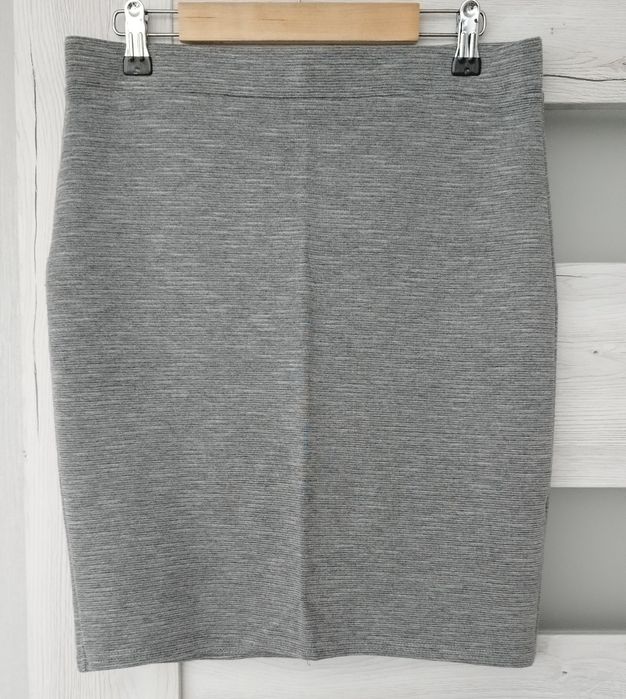 Spódnica damska klasyczna