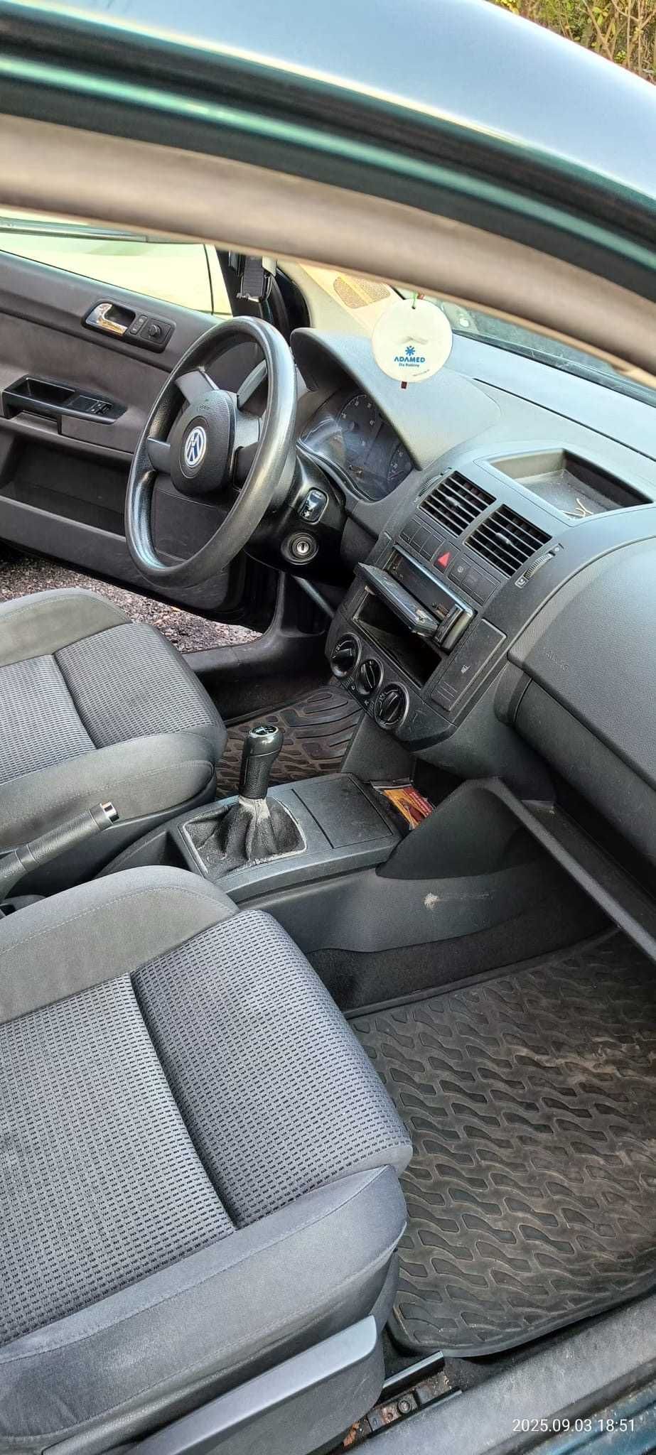 VW Polo 1.4 TDI 2002 – ekonomiczne auto, komplet opon