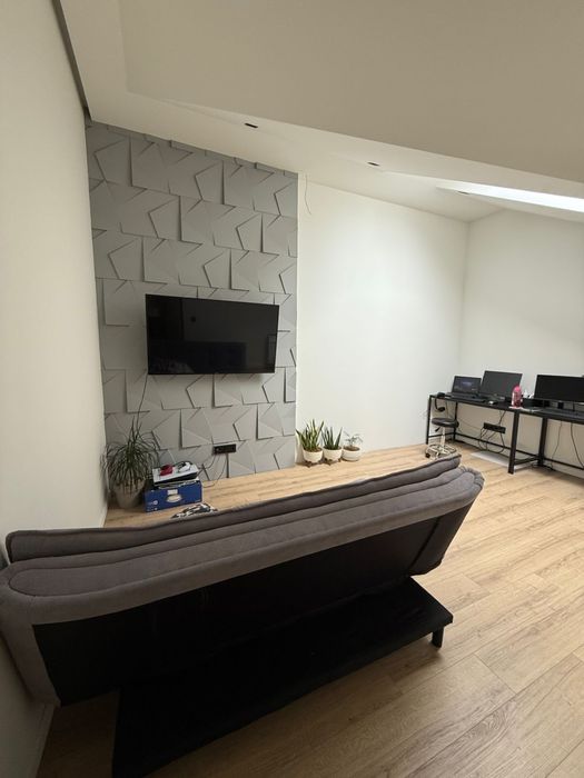 Продаж котеджу з дизайнерським ремонтом та меблями