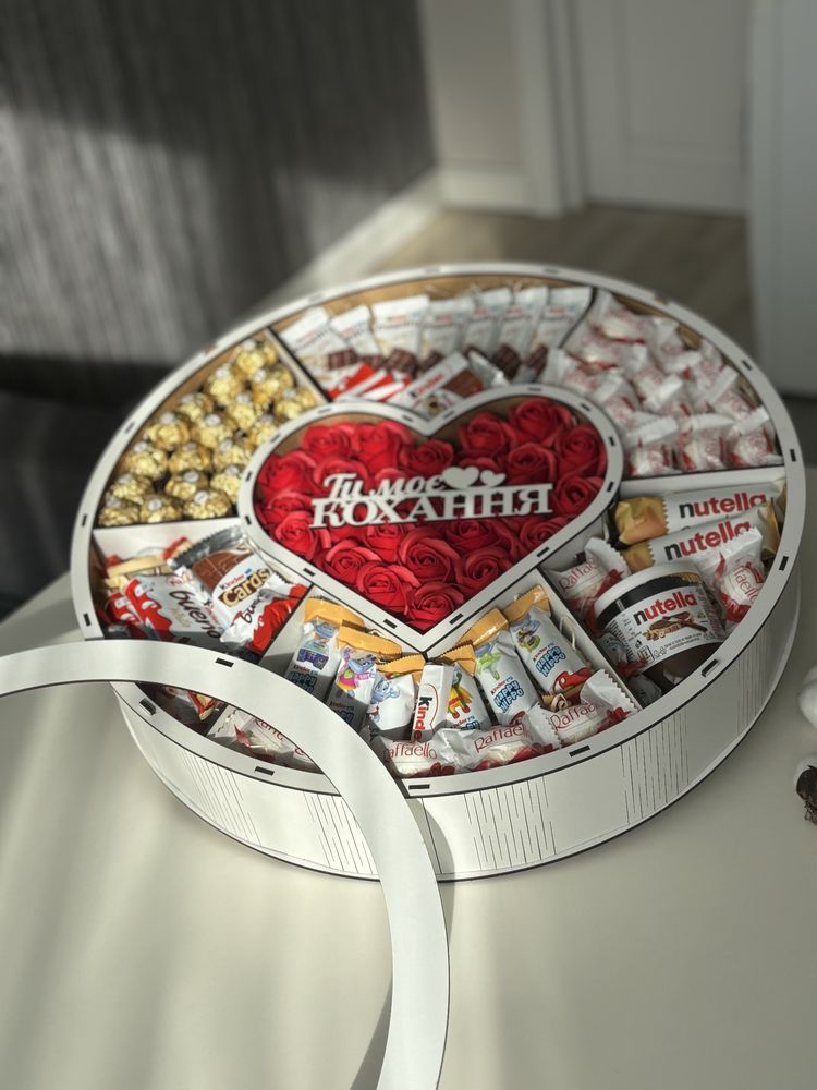 Подарочный бокс киндер большой! Набор сладостей. Букет конфет! Коробка