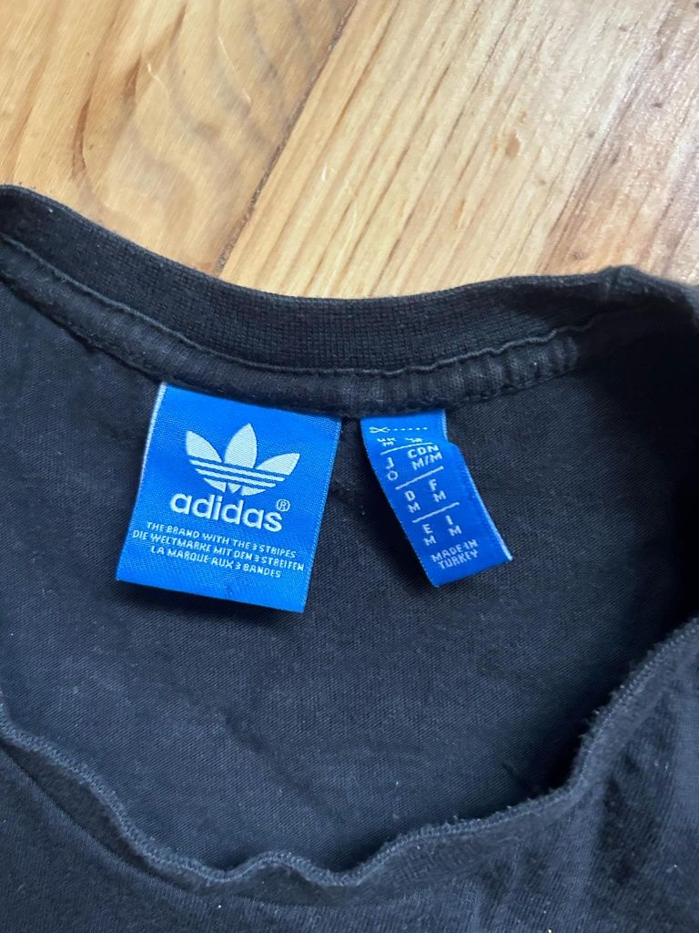 T-shirt z adidasa