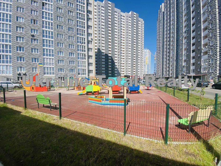 ЖК Ревуцький! Видова 1к квартира біля метро Харківська! Ревуцького 54