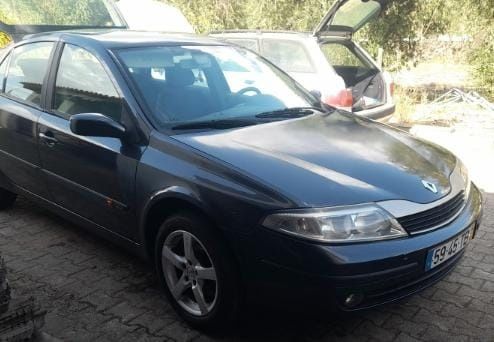 Renault Laguna 1.9Gasolina – 2000 | Fiável, confortável.