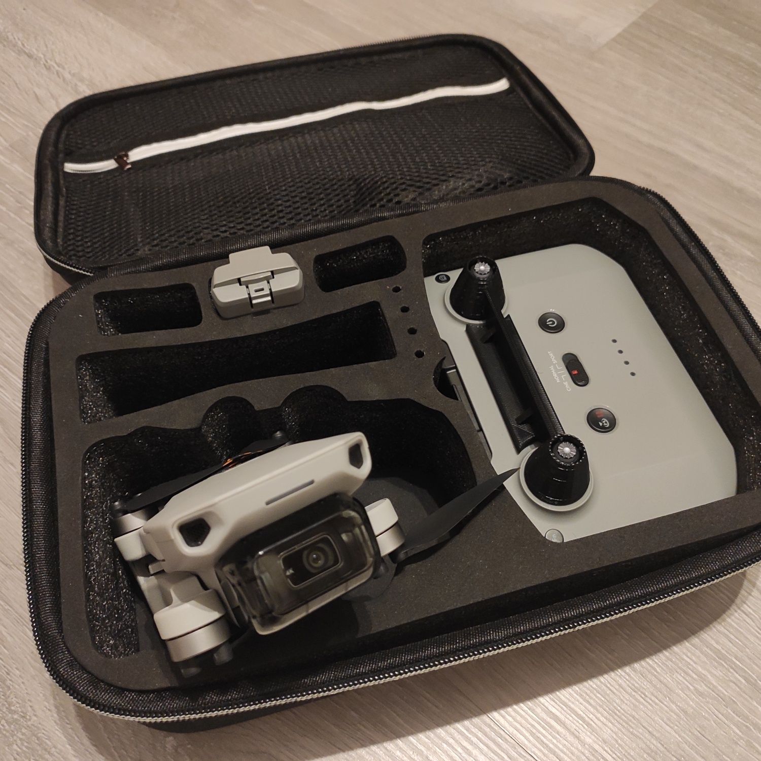 Dji mini 2, stan idealny z dji care