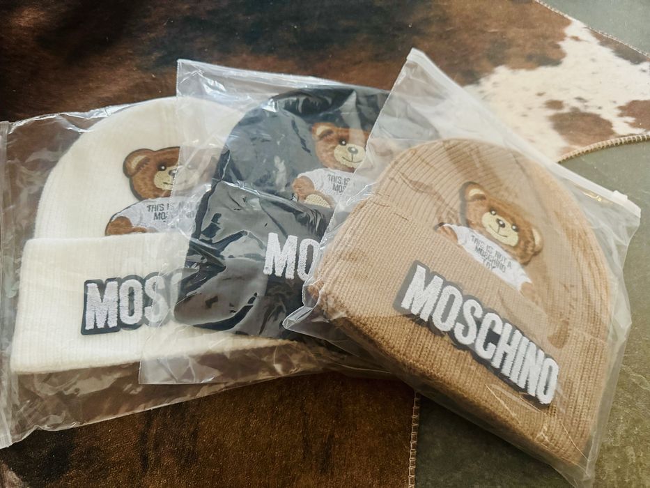 Nowe czapki miś moschino