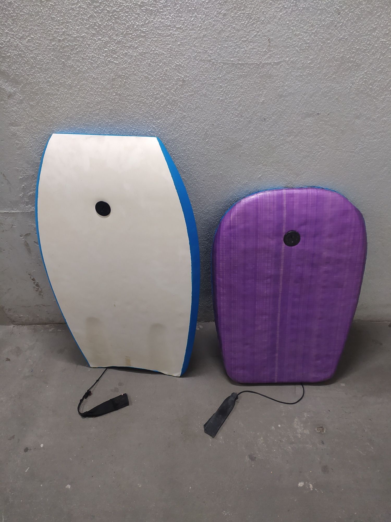 Duas pranchas para criança
