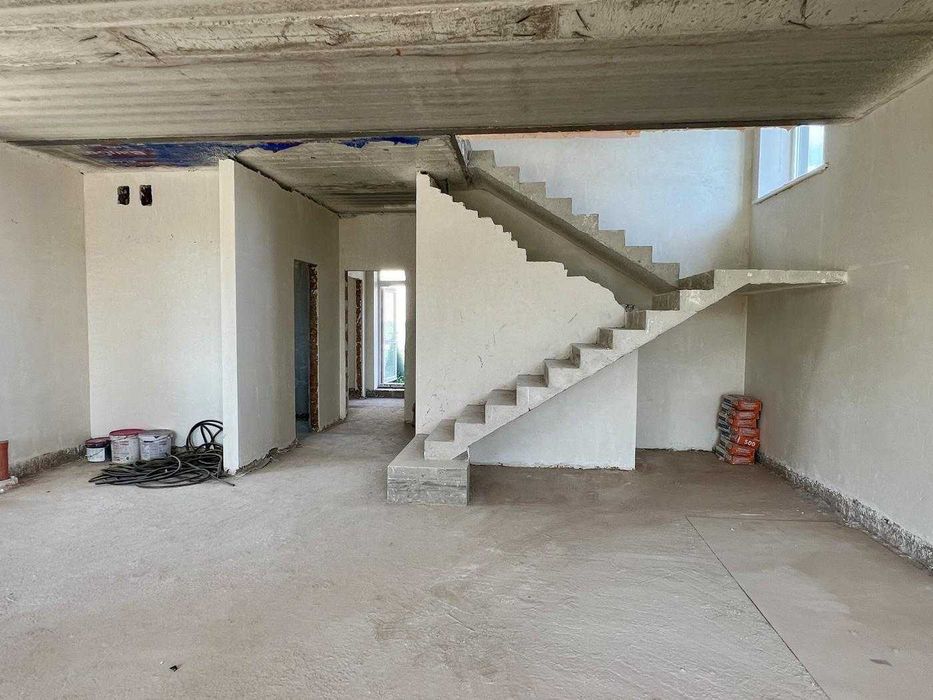 Сучасний будинок Осокорки, м. Славутич, поруч пляж Осокор