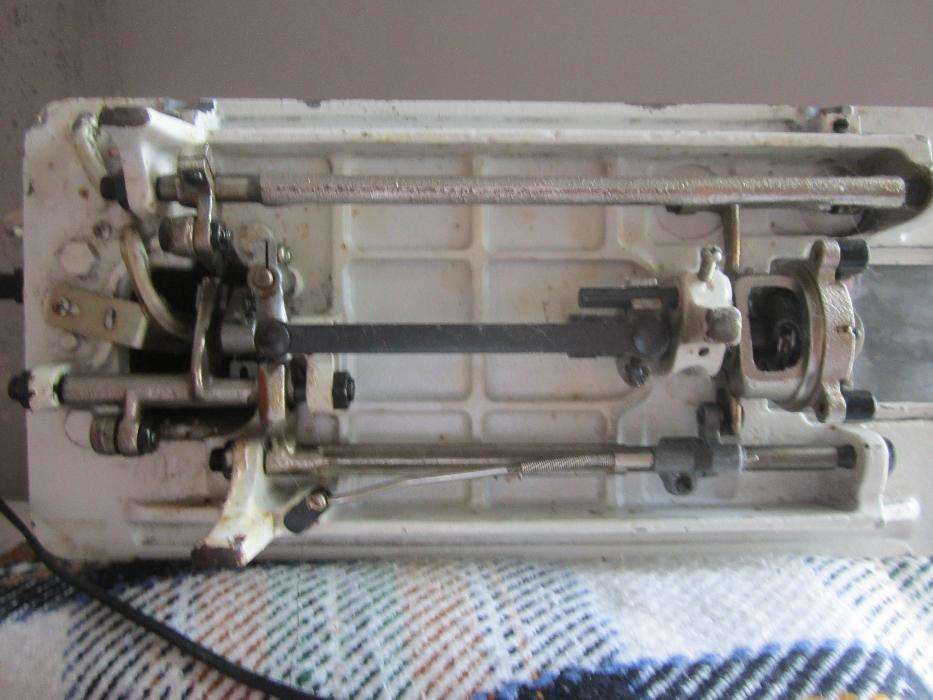 Máquina costura Oliva - Modelo Europa