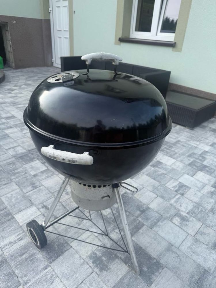 Grill węglowy Weber 57cm użyty kilka razy, jak nowy