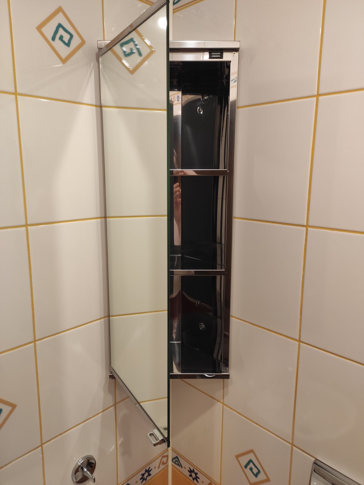 Ubikacja łazienka zestaw wc z stelażem zakóp również na części