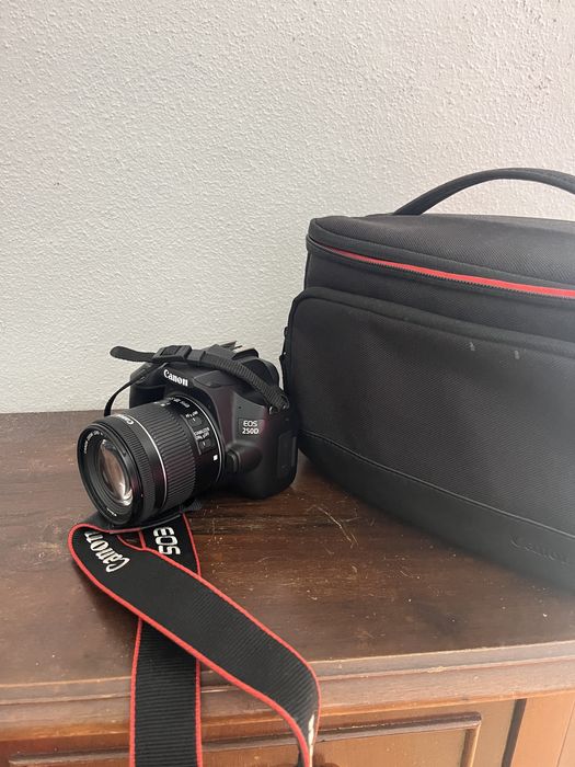 Canon EOS 250D + kit Lente 18-55mm + Bolsa Original Canon