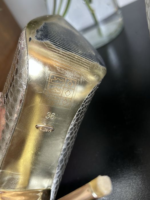 Czołenka złote na szpilce w stanie idealnym, rozm. 36