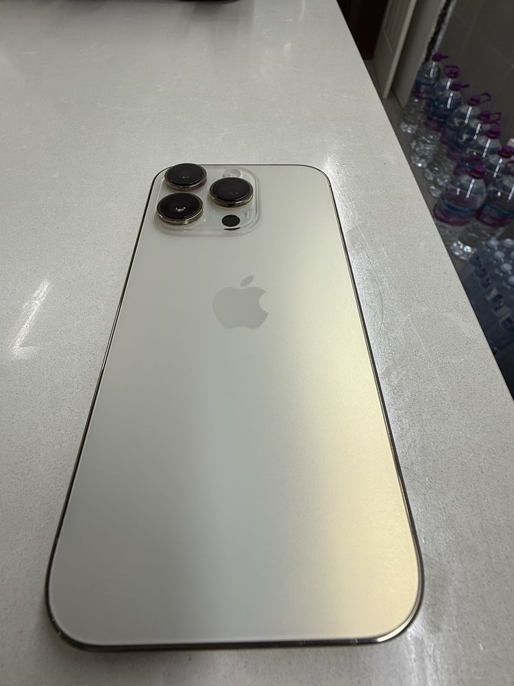 iPhone 14 Pro Gold - 128 GB - irrepreensivel