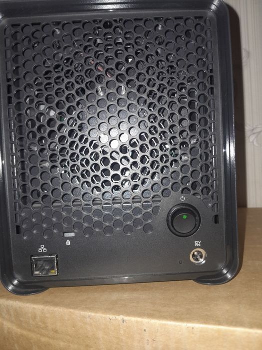 Сетевое хранилище Nas Drobo 5N