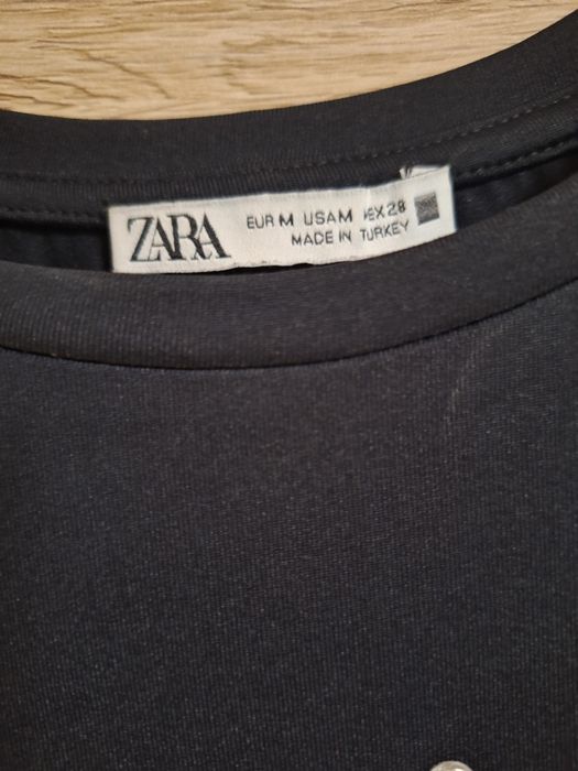 Koszulka czarna z kamykami