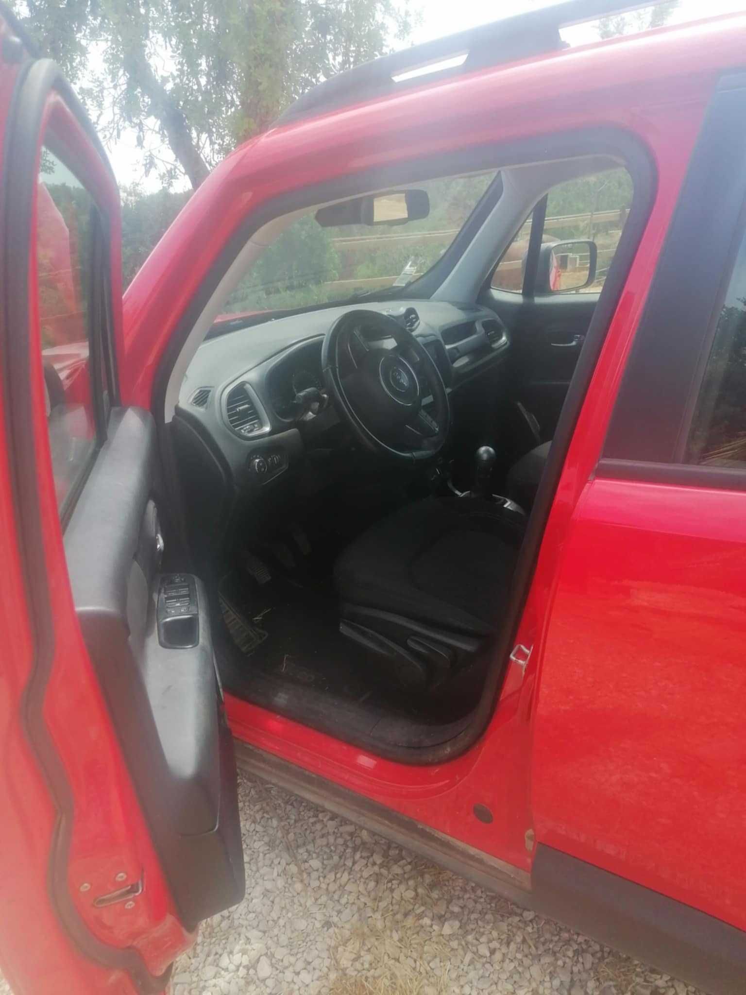 Jeep Renegade 1L T com led farois 2018