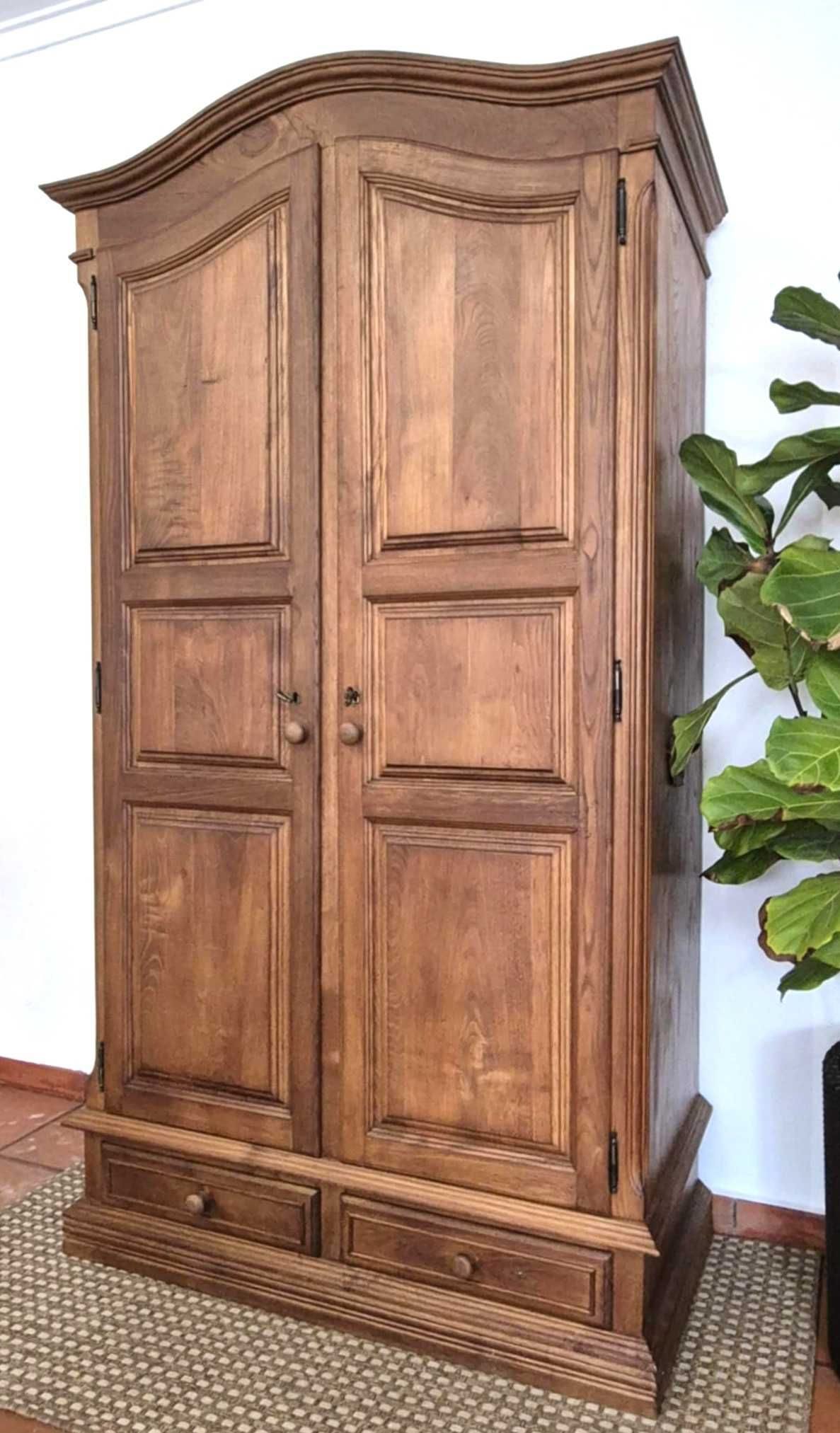 Armário / Roupeiro/ Aparador / Madeira Maciça / Rustico / Vintage