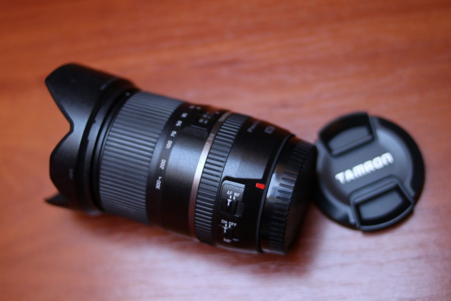 Продаю объектив TAMRON AF 16-300mm F/3,5-6,3 Di II VC PZD для Canon