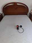 Cama de casal em madeira