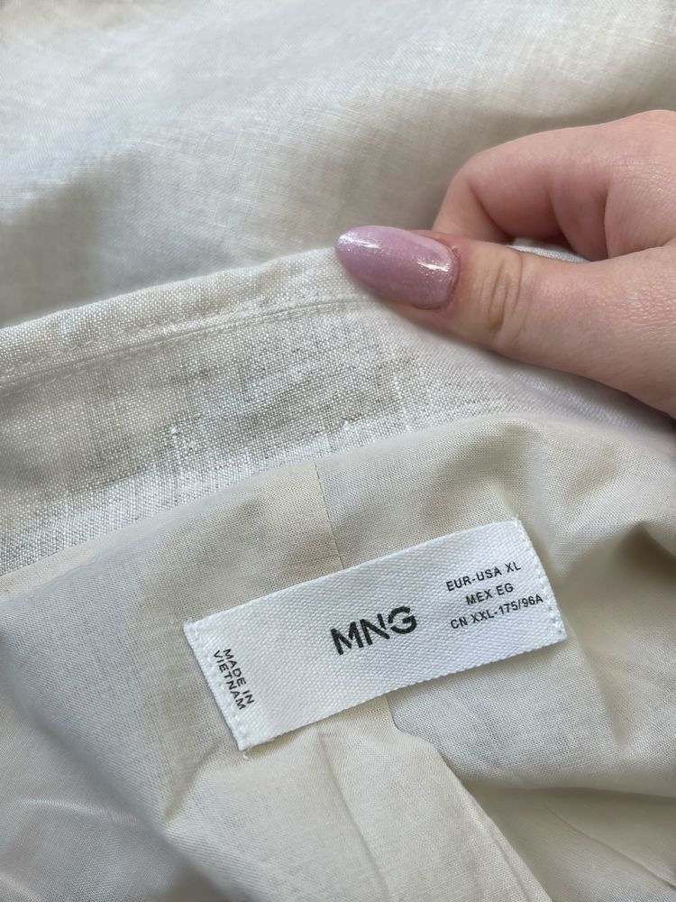 Beżowa lniana marynarka damska z długim rękawem Mango XL 42