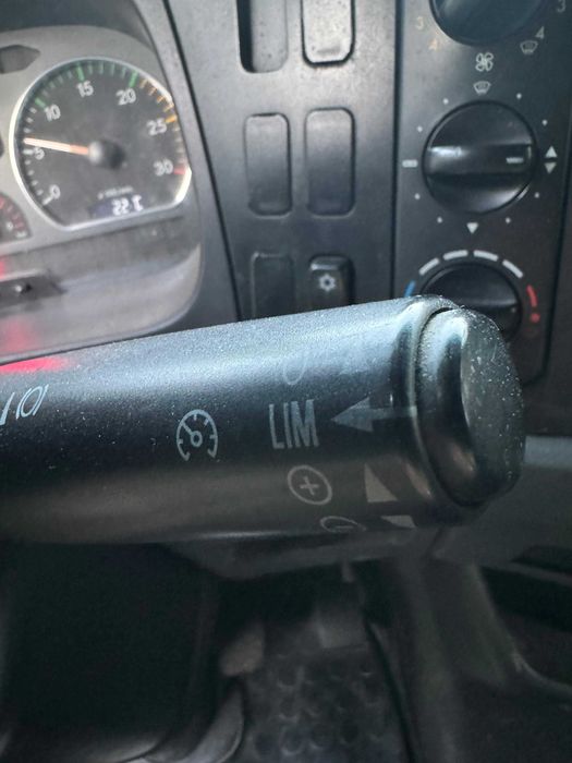 MERCEDES ATEGO 822 COM REBOQUE