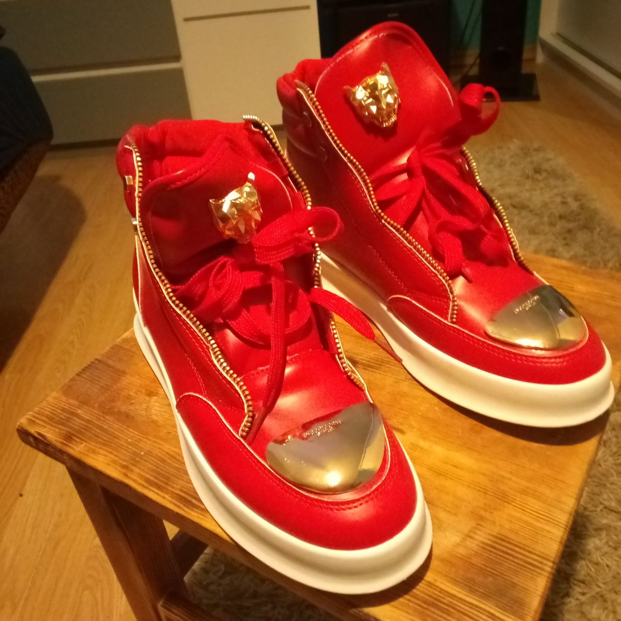 Piękne Wysokie skórzane Trampki męskie Czerwone NOWE!!Roz- 42-43. do U
