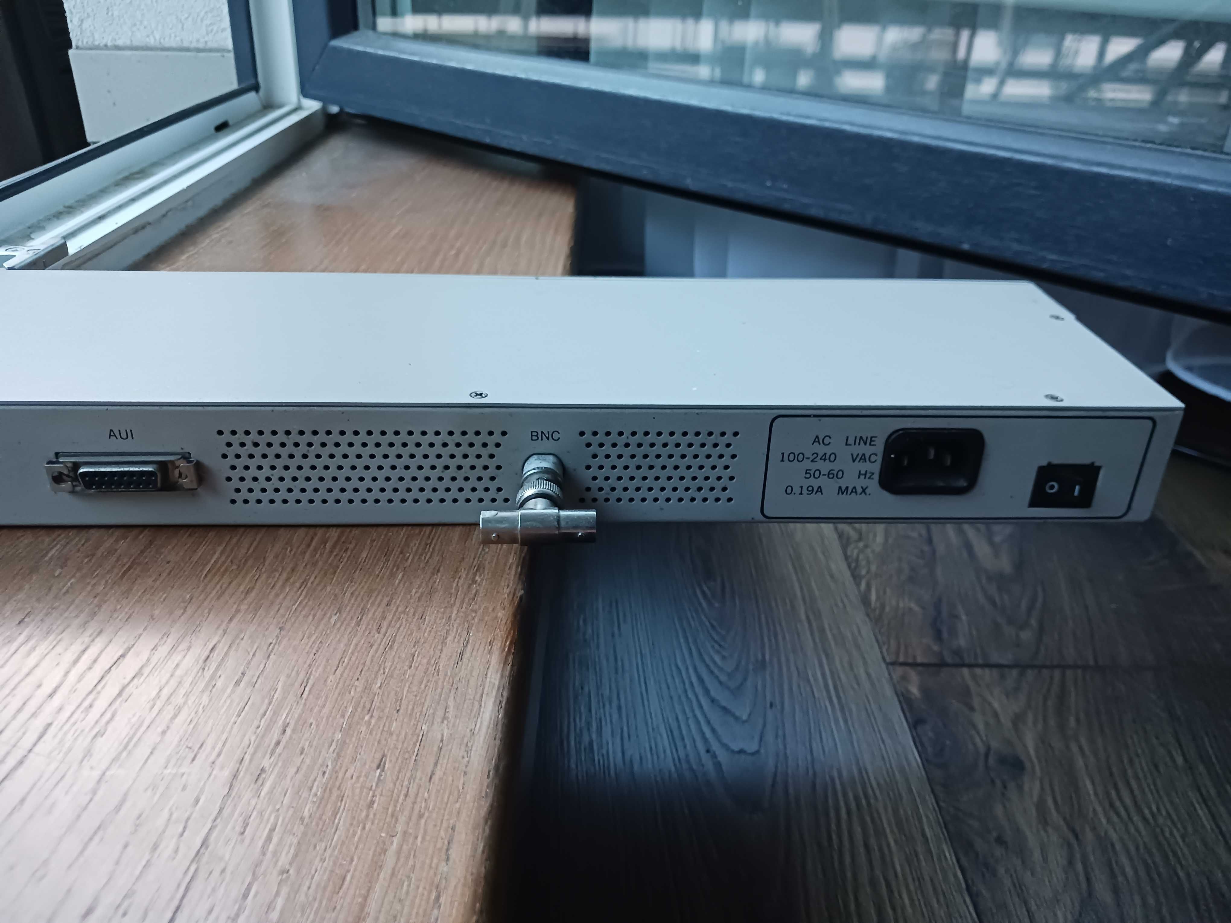Micronet EtherFast SP260 10BASE-T EtherHub 16x switch