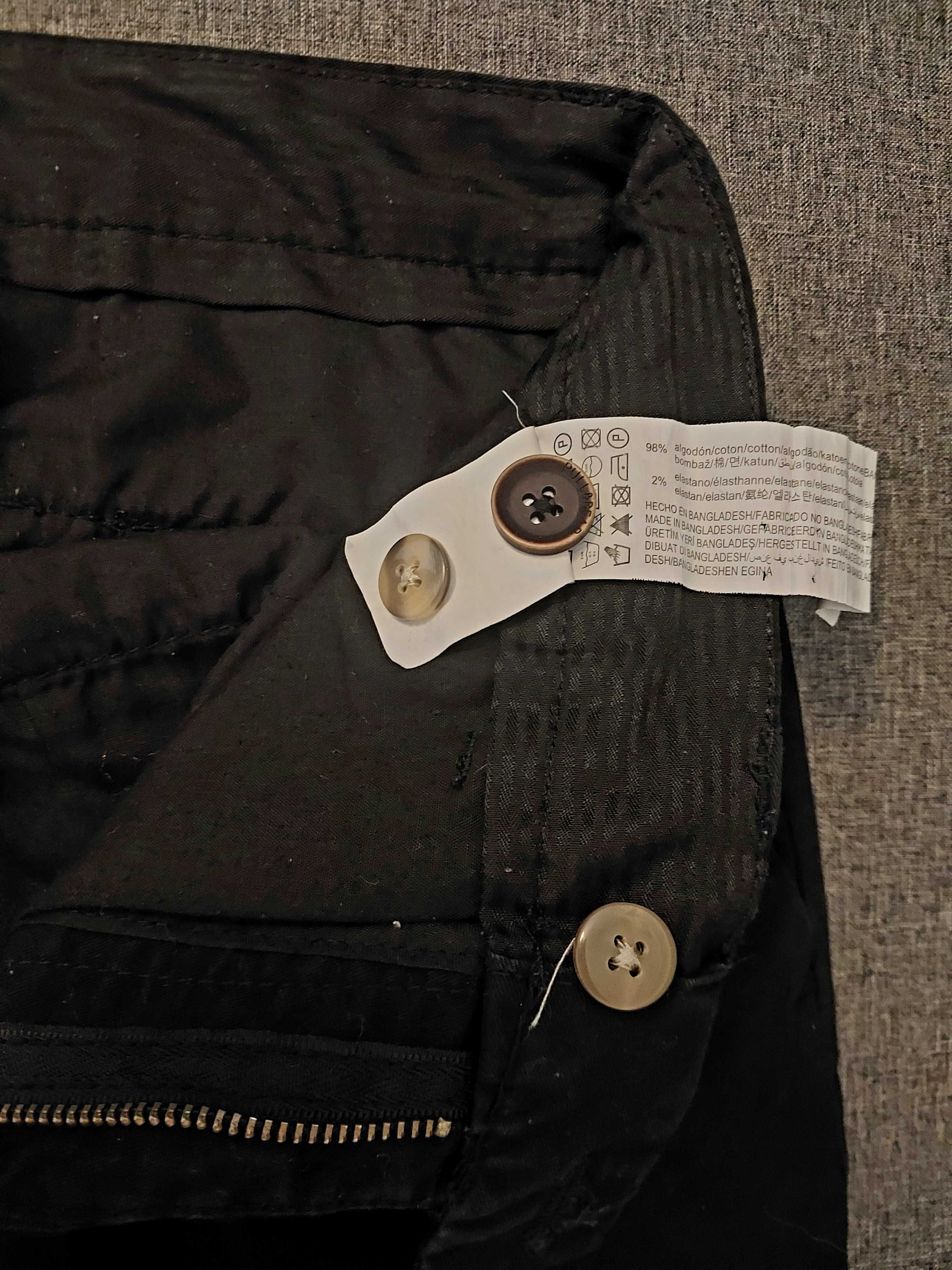 Pull & Bear spodnie męskie czarne rozmiar 38.