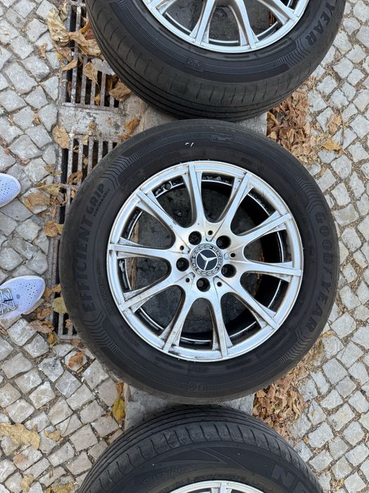 Jantes 16 Mercedes originais w205 C - 2018 (3 pneus bons )