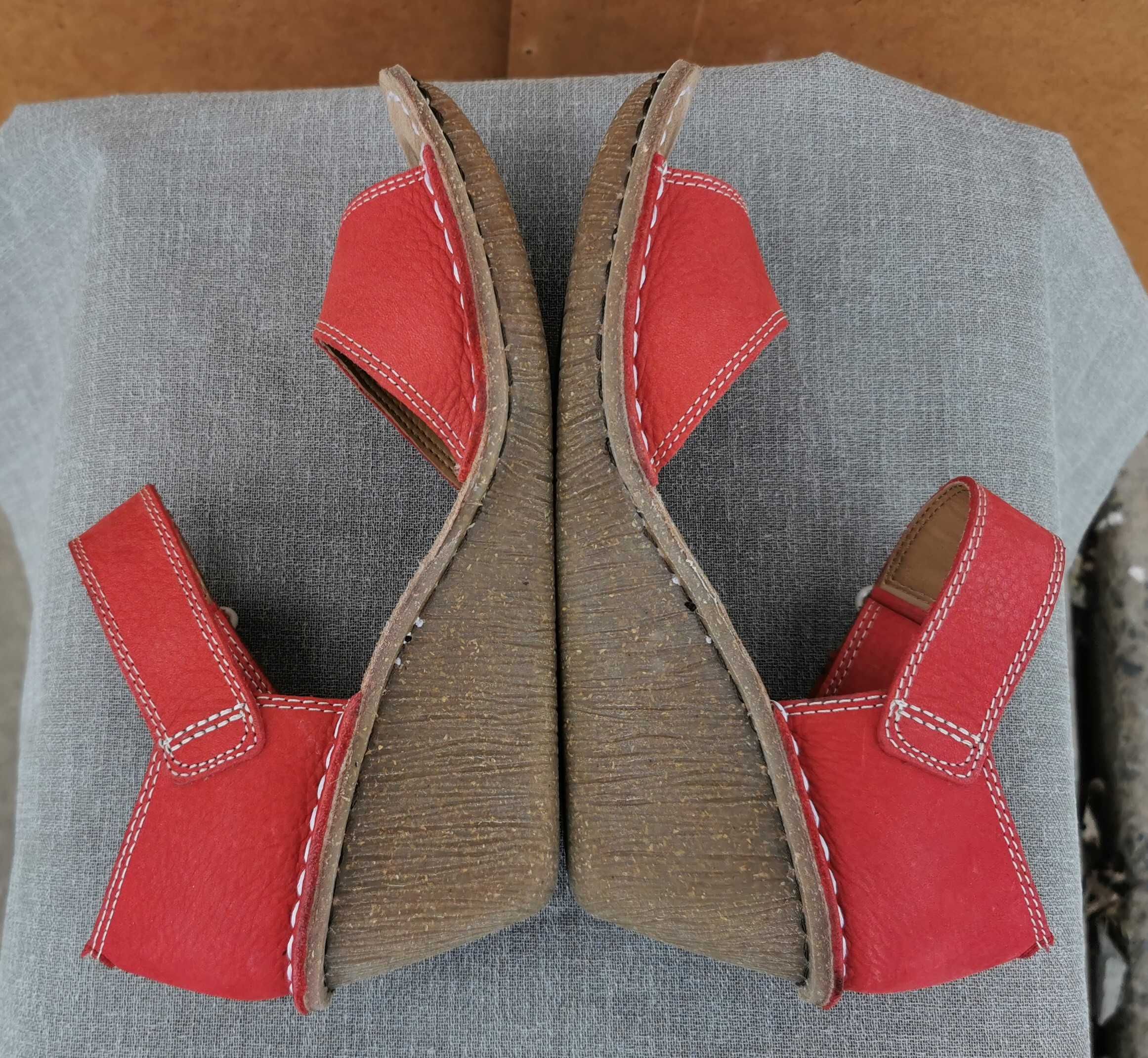 Кожаные сандалии босоножки Clarks 37 р. Оригинал