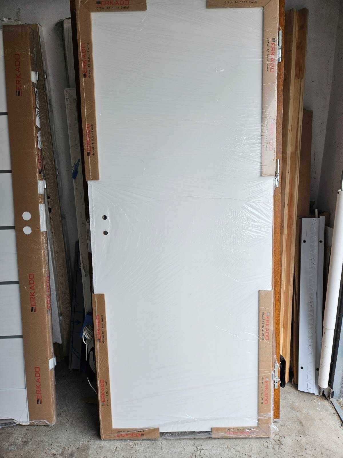 Kompletne drzwi białe ERKADO 80P