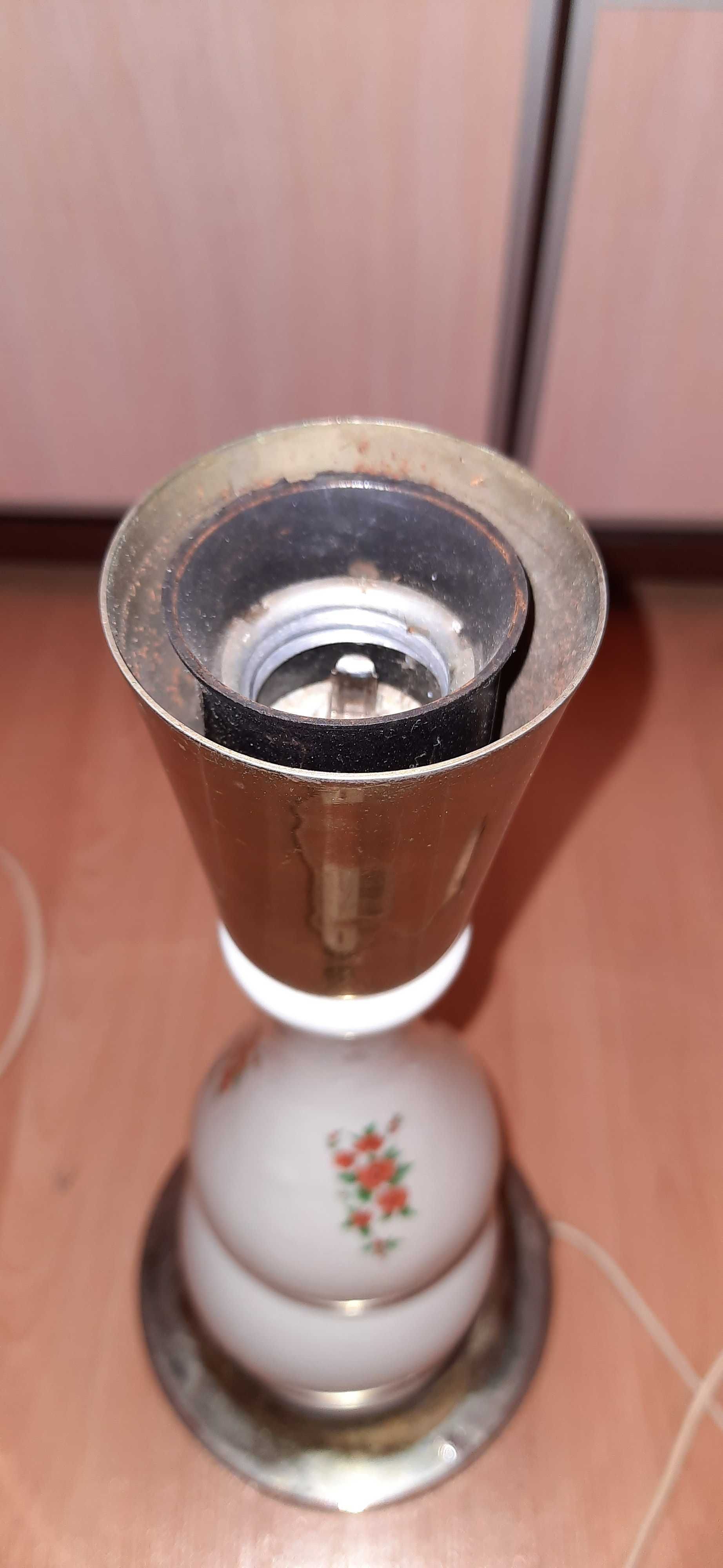 Ozdobna lampa ceramiczna bez klosza