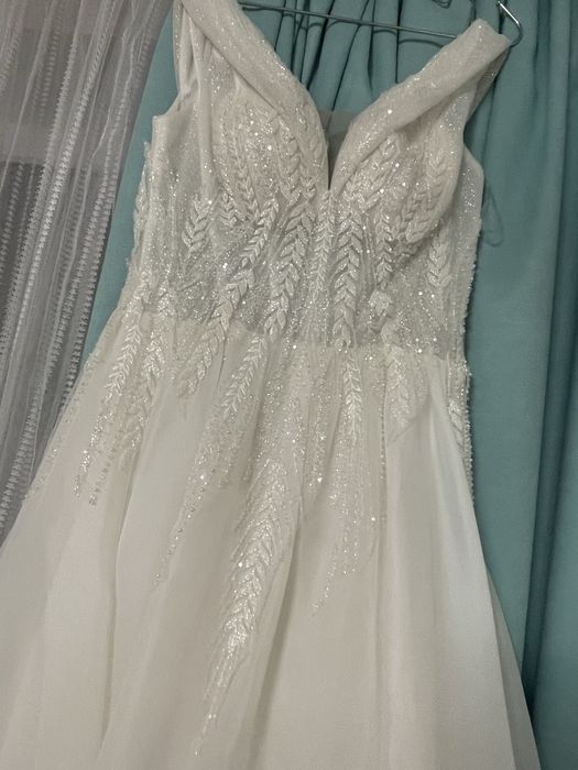 Продам весільну сукню, 46-48