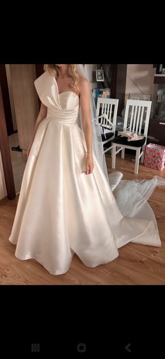 Suknia ślubna pronovias sedna